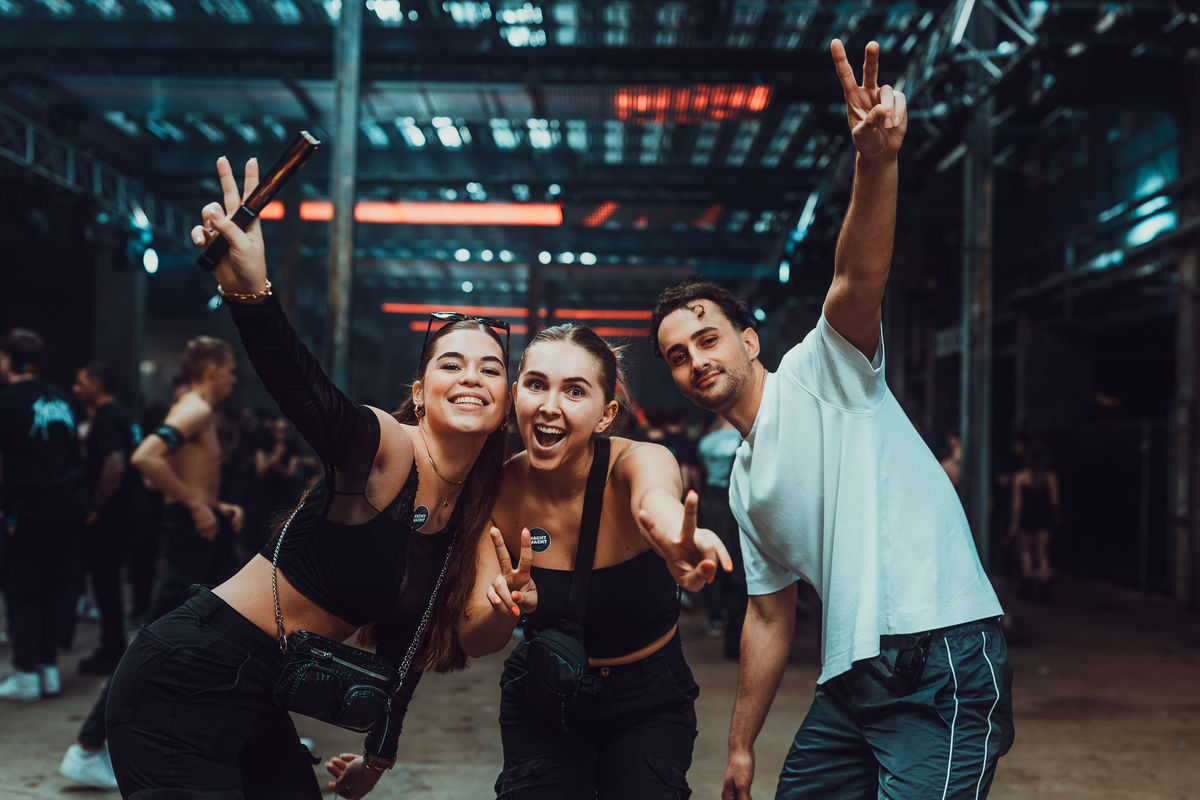 Loading... just a sec